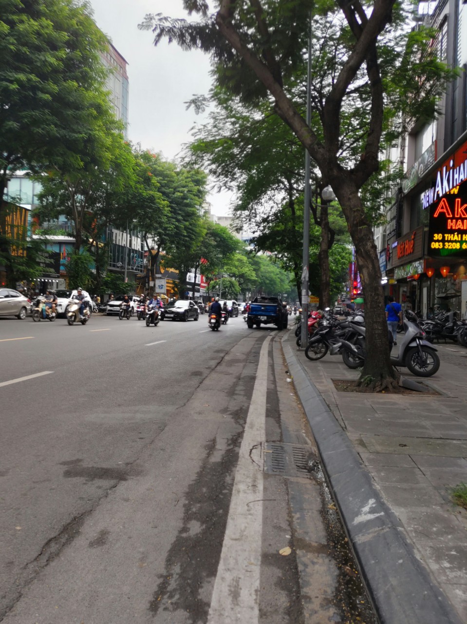 Bán nhà ngõ 16 phố Thái Hà, ngõ 3 gác tránh xe máy, căn góc, 31m2, MT5m, 8tỷ180tr